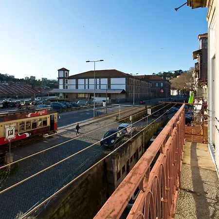 Aposentus - Riverside Miragaia Apartment Porto